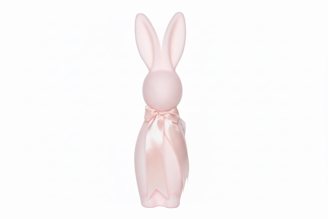 Conejo Rosa Césped