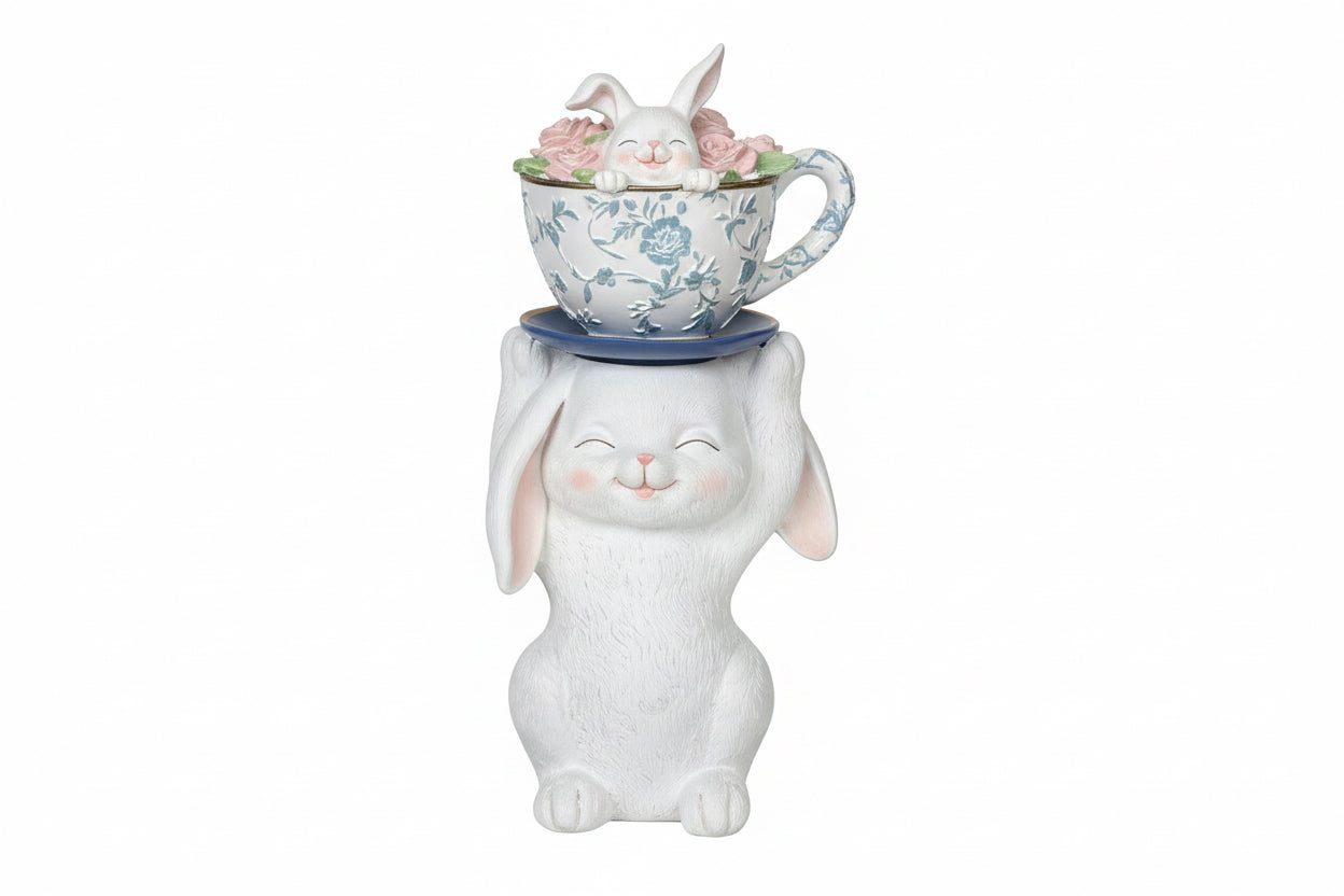 Conejita con Taza Azul